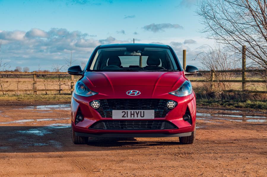  Hyundai i10 2019 года  (UK) (фото 7 из 55)